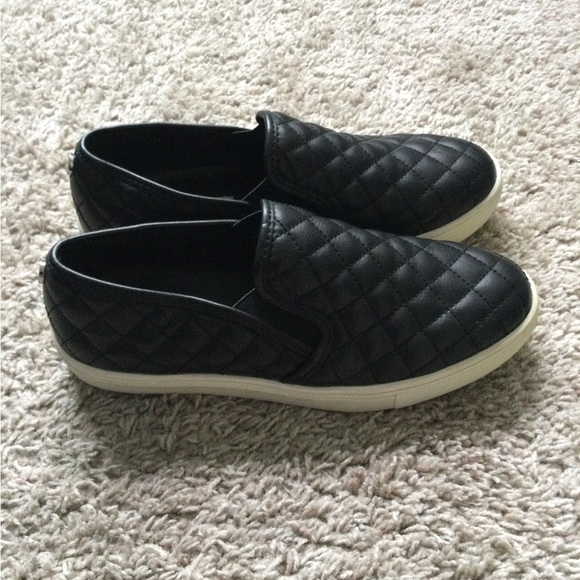 🔥🔥HOST PIC🔥🔥Steve Madden Quilted Loafers - Picture 7 of 11